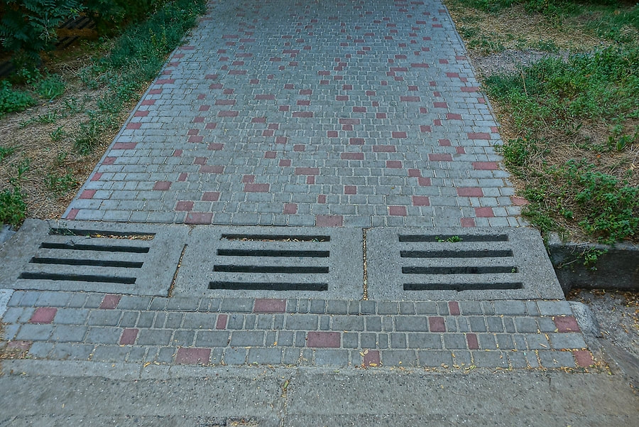 brick design walkways with drainage